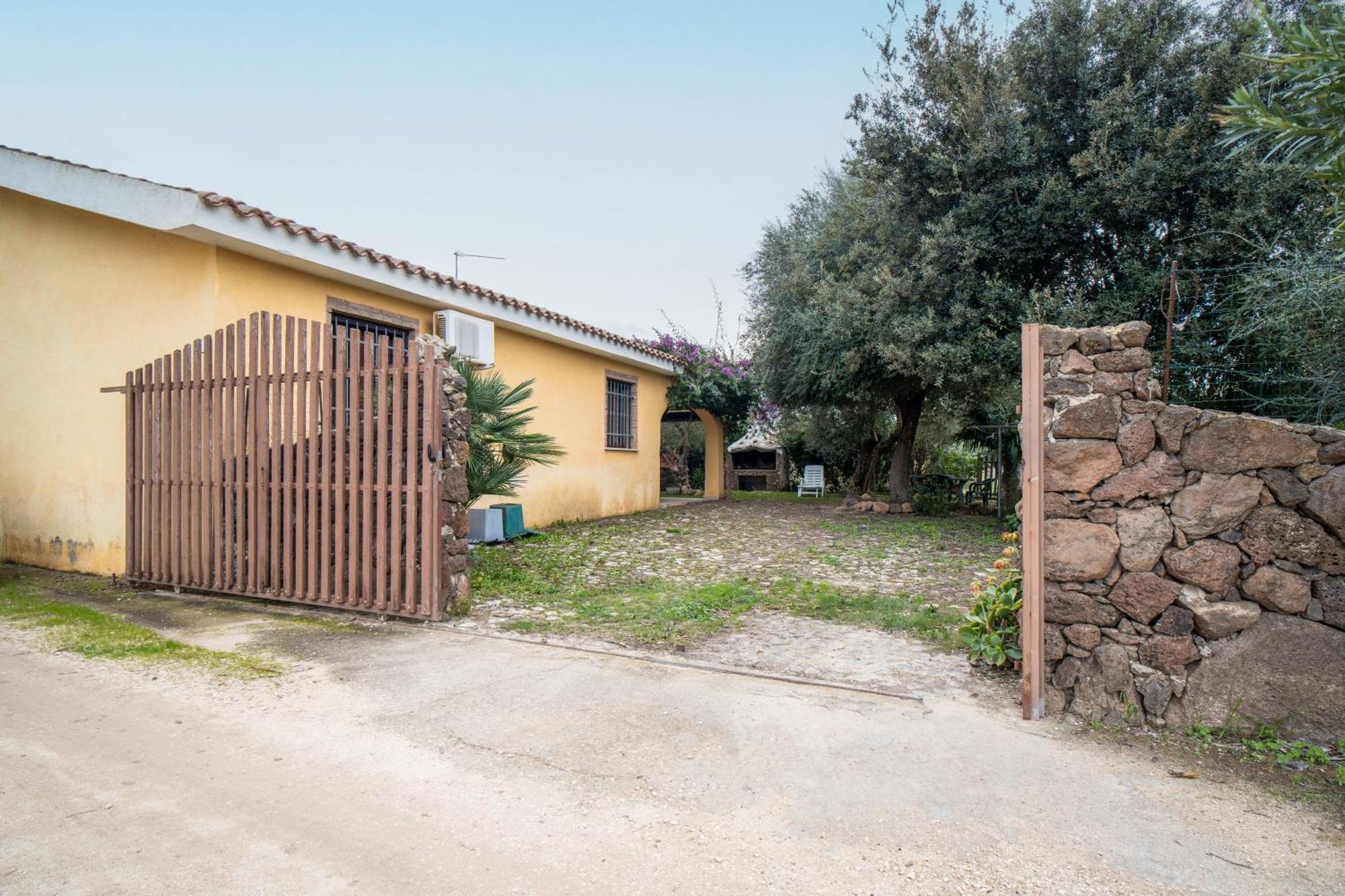 Вилла Casa Su Barone 1 Орозеи Экстерьер фото
